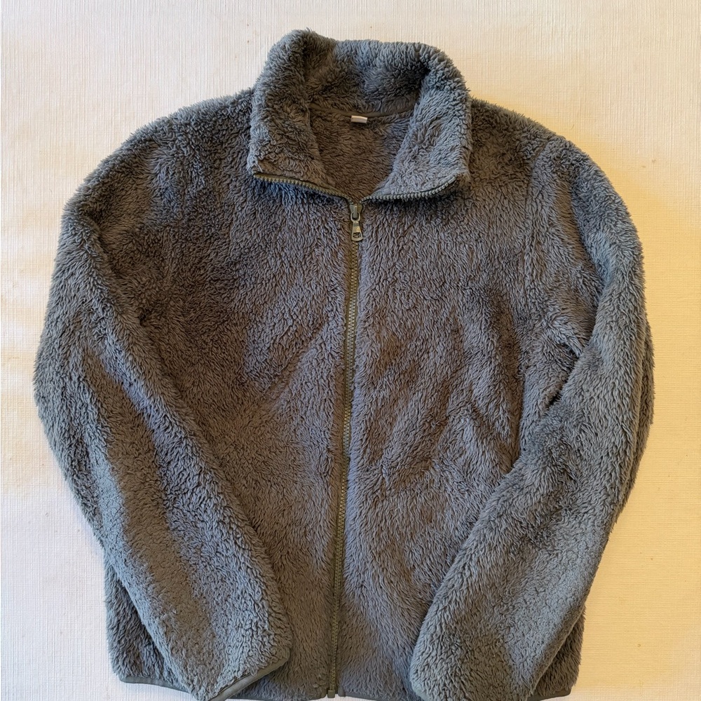 Uniqlo Charcoal Fleece Jacket